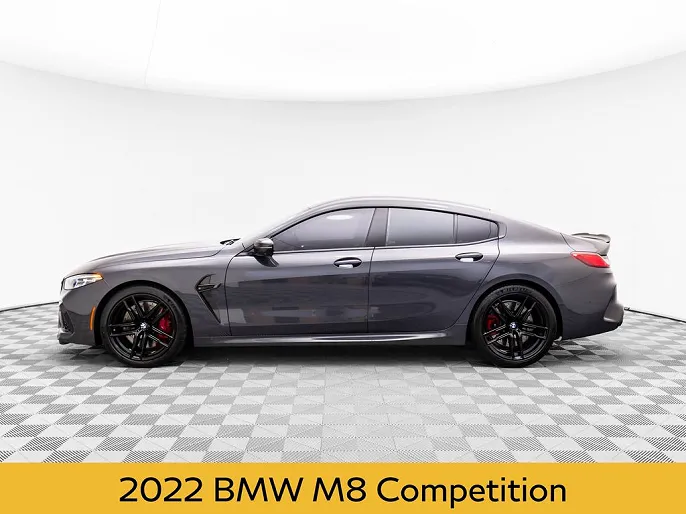 2022 BMW M8