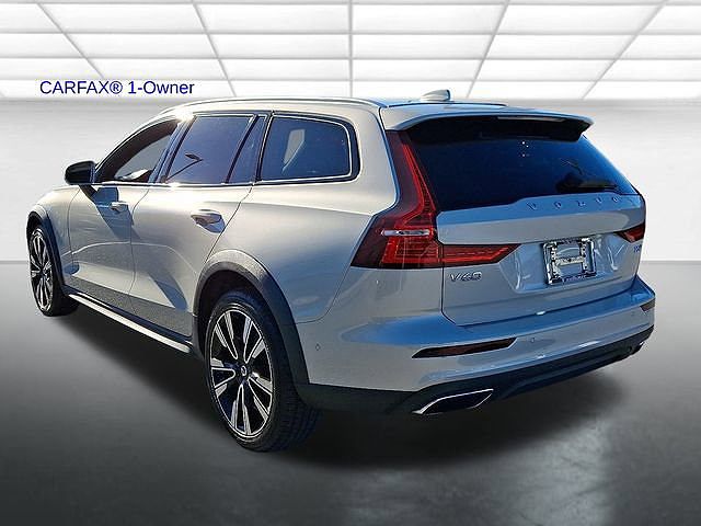 2022 Volvo V60