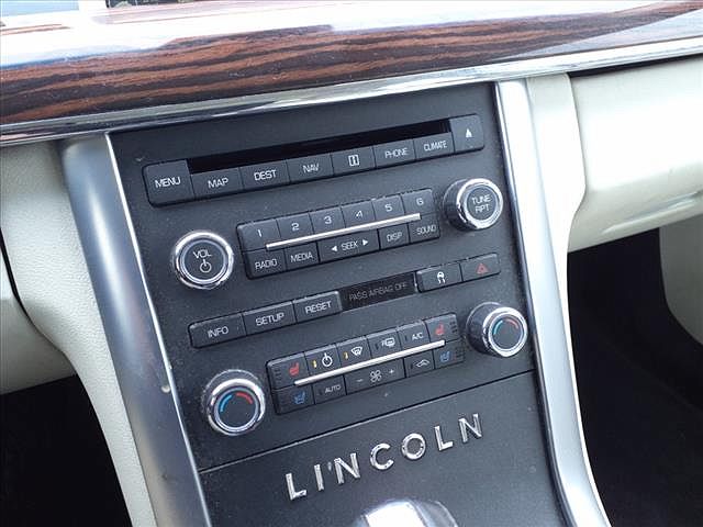 2009 Lincoln MKS null image 10