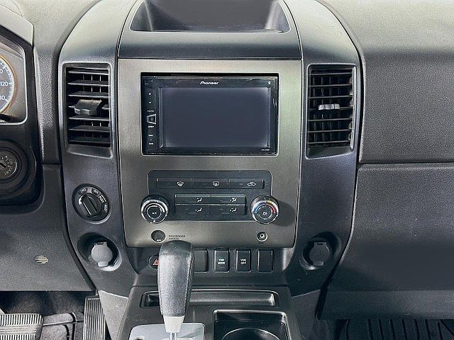 2011 Nissan Titan S image 33