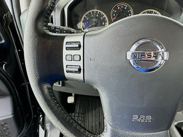2011 Nissan Titan S image 37