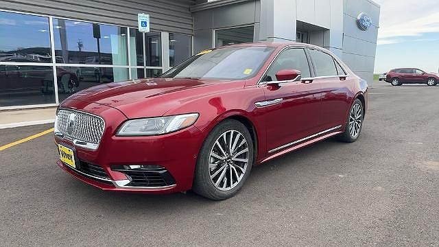2018 Lincoln Continental Select image 1