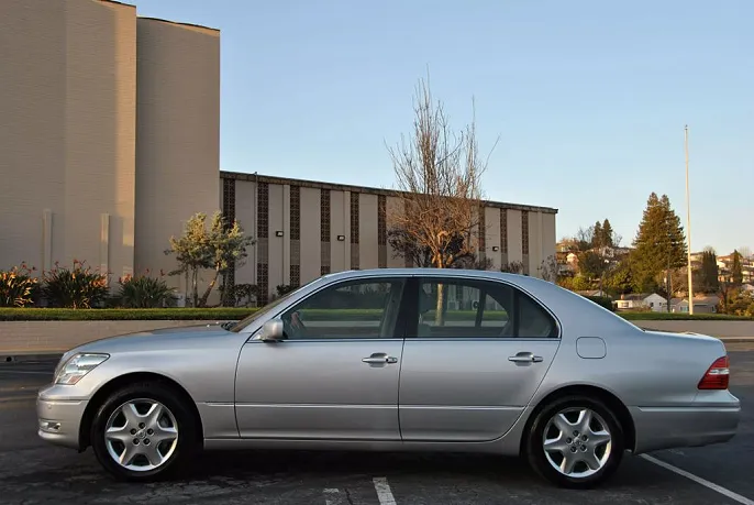 2004 Lexus LS