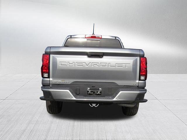 2023 Chevrolet Colorado LT image 3