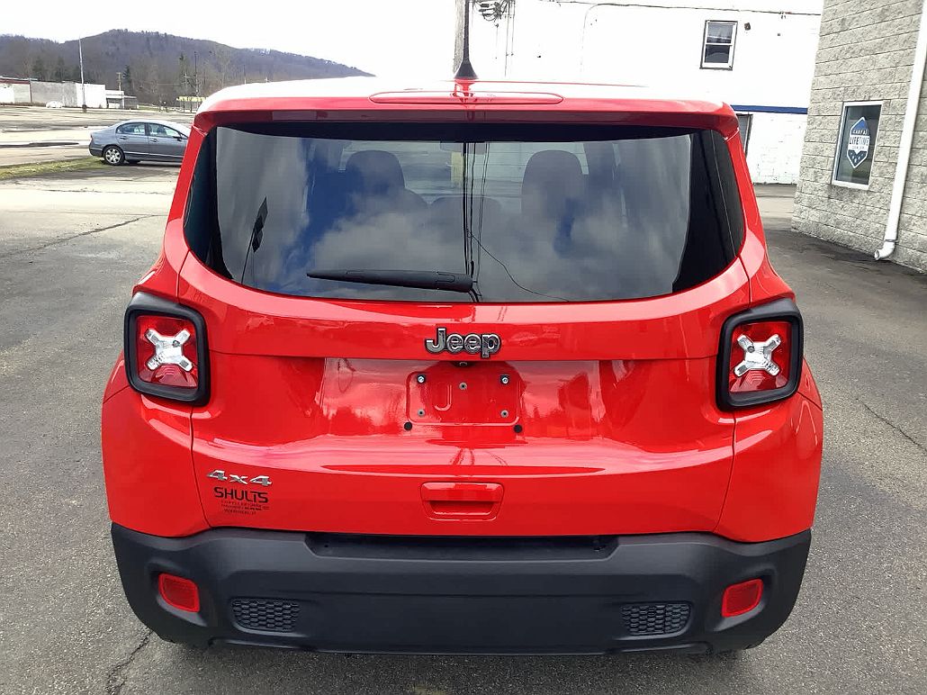 2021 Jeep Renegade Jeepster image 3