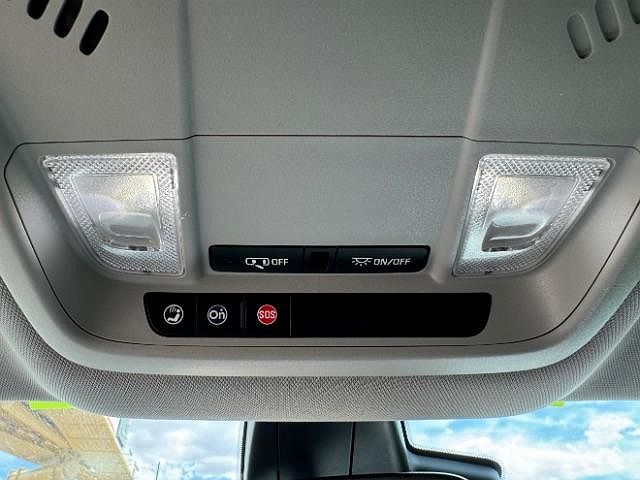 2016 Chevrolet Volt Premier image 19