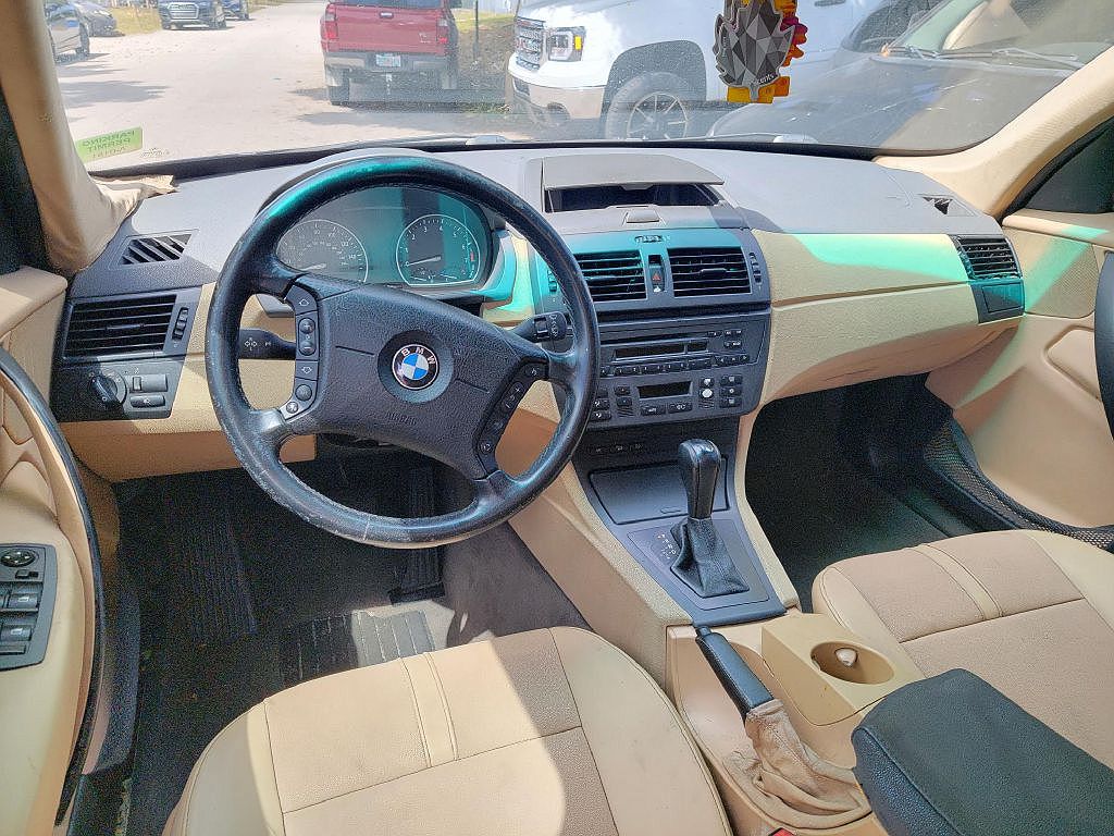 2004 BMW X3 3.0i image 3