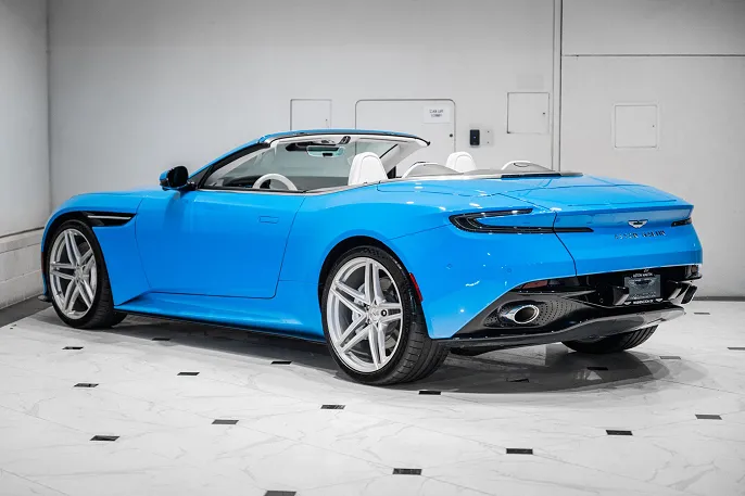 2025 Aston Martin DB12