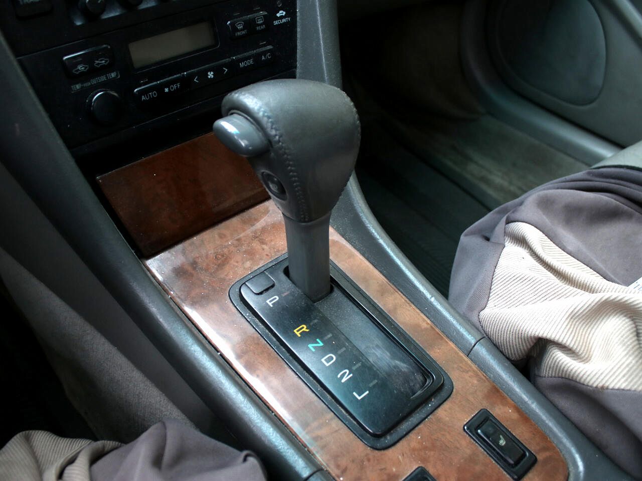1997 Lexus ES 300 image 16