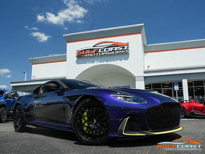 2023 Aston Martin DBS