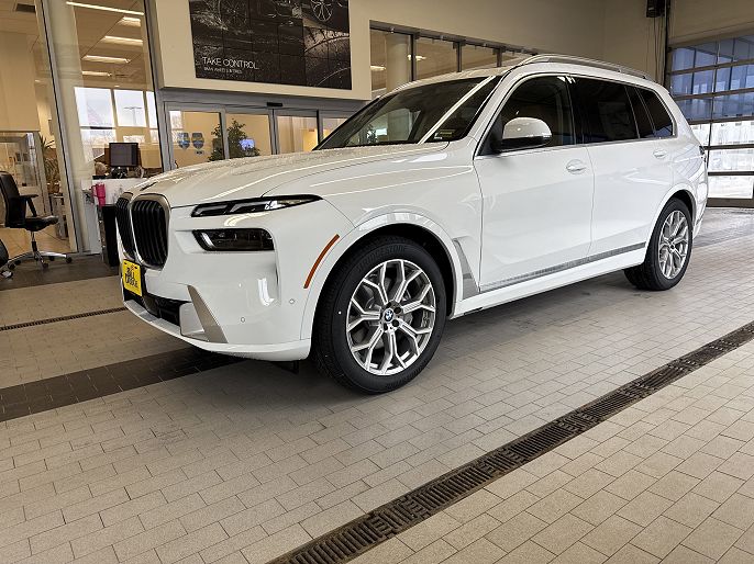 2025 BMW X7