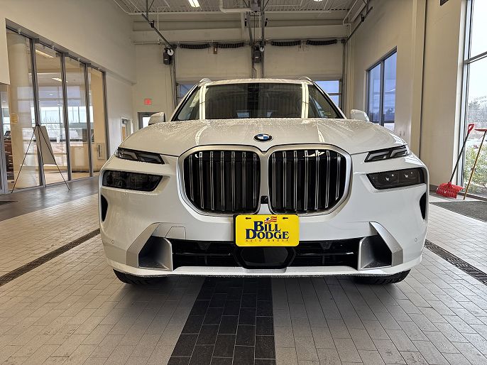 2025 BMW X7