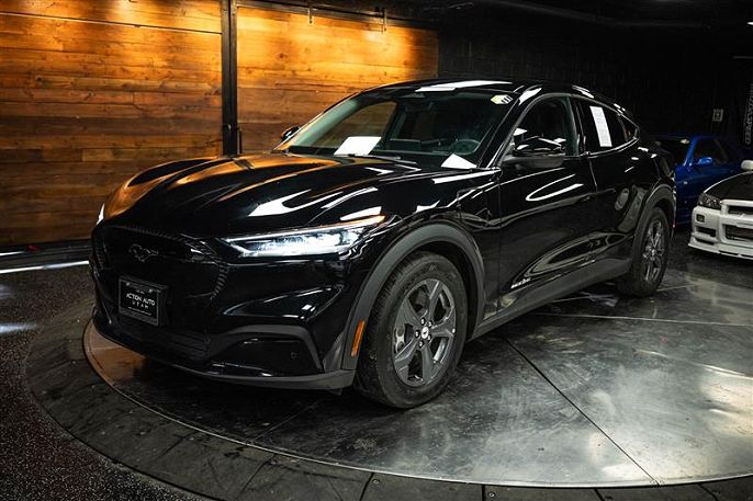 2022 Ford Mustang Mach-E