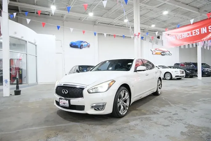 2017 Infiniti Q70