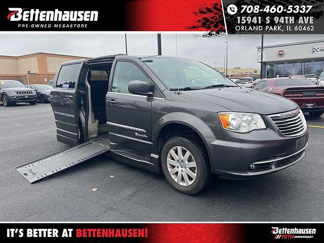 2016 Chrysler Town & Country