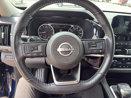 2022 Nissan Pathfinder SL photo 10