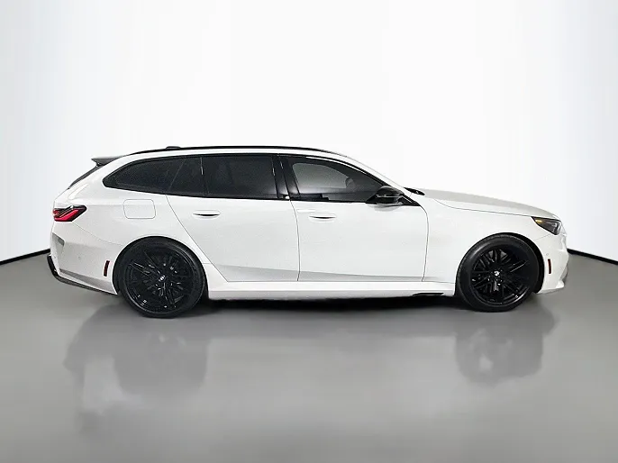 2027 BMW M5