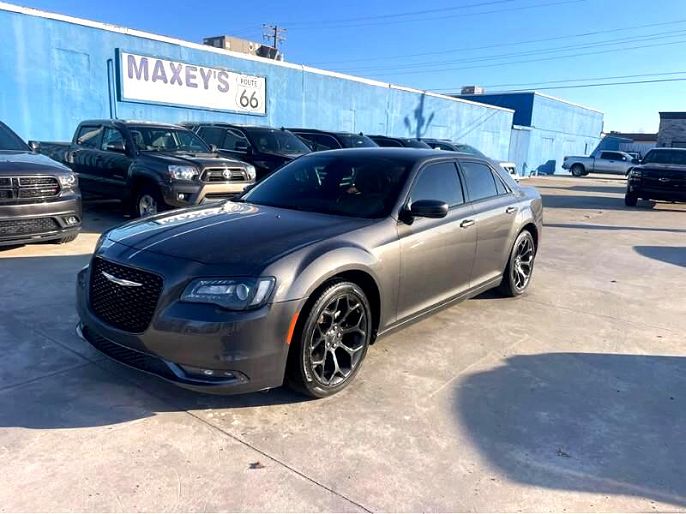 2020 Chrysler 300