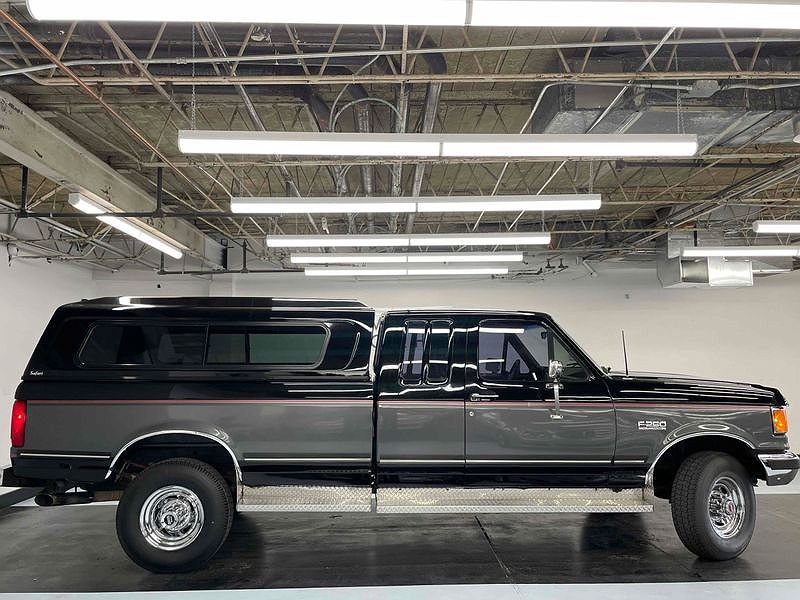 1990 Ford F-250 null image 2
