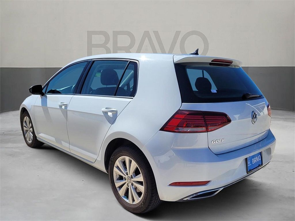 2021 Volkswagen Golf null image 2