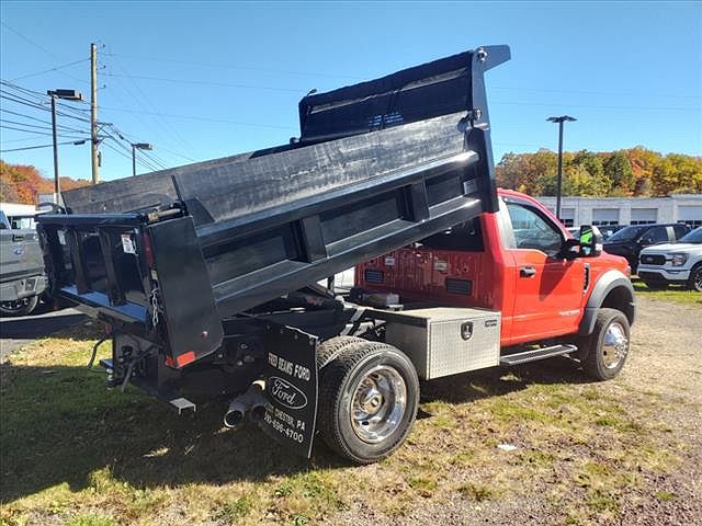 2019 Ford F-550 null image 2