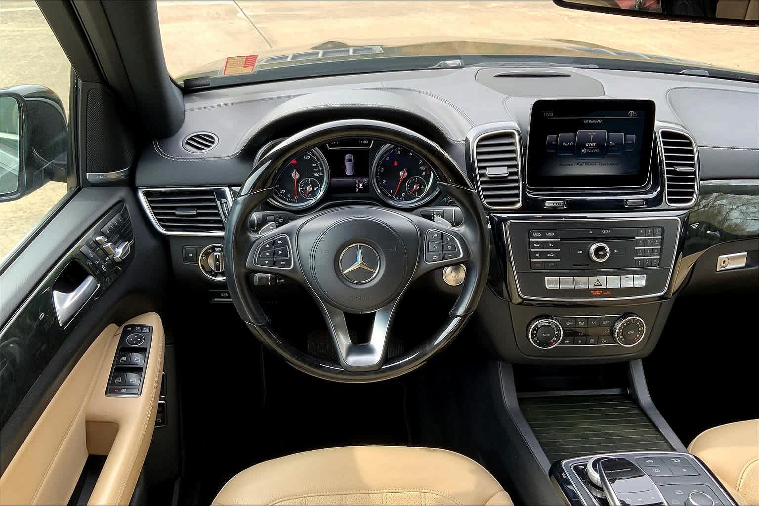 2017 Mercedes-Benz GLS 450 image 4