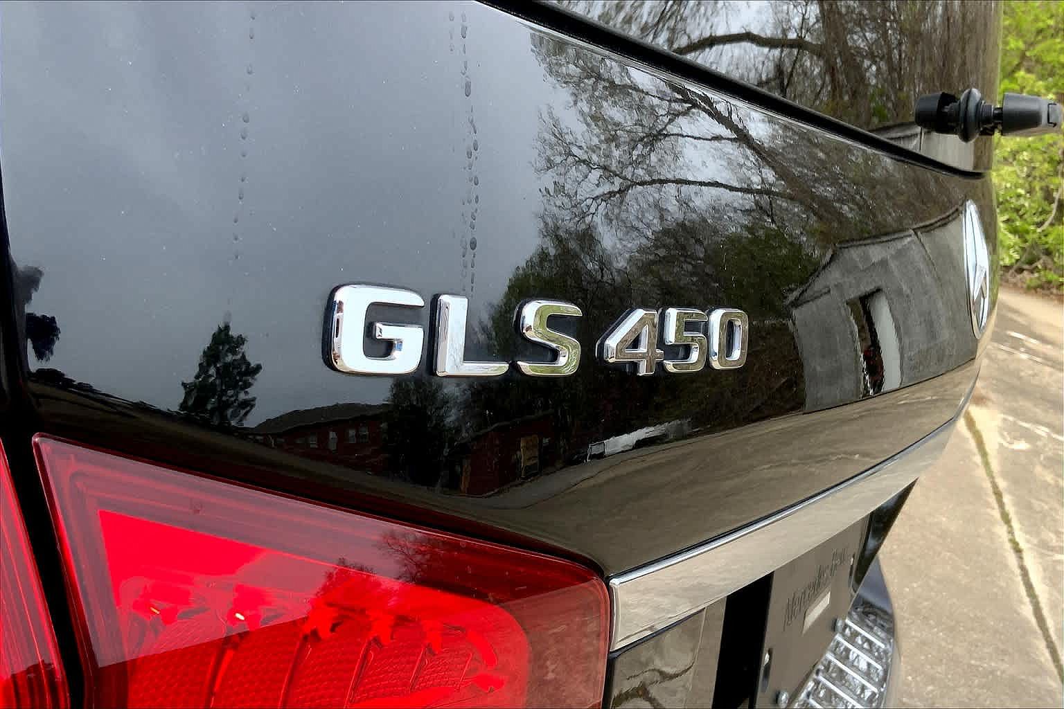 2017 Mercedes-Benz GLS 450 image 8