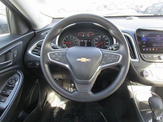 2022 Chevrolet Malibu photo 10