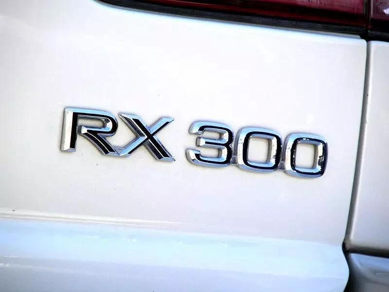 2000 Lexus RX 300 image 17