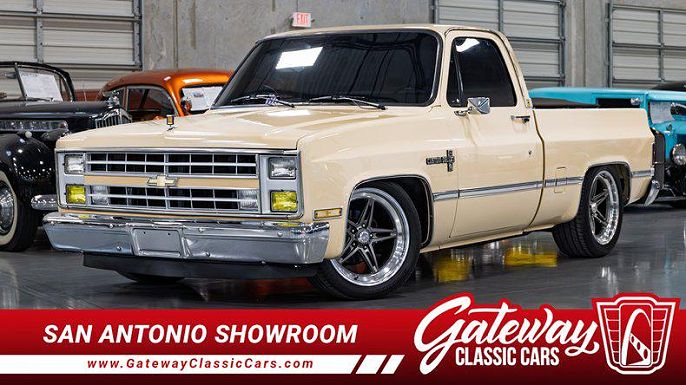 1987 Chevrolet R/V 10