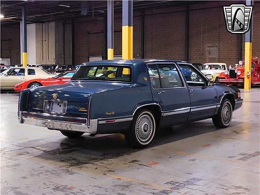 1993 Cadillac DeVille null image 3