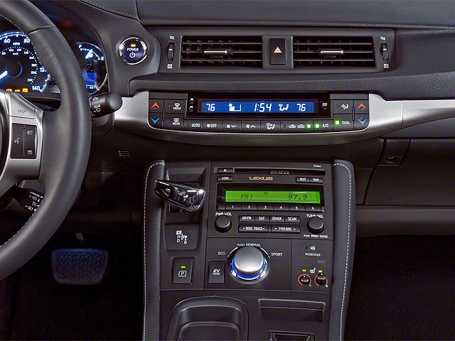 2012 Lexus CT 200h image 10