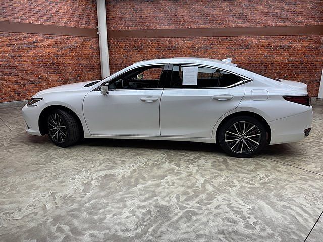 2024 Lexus ES