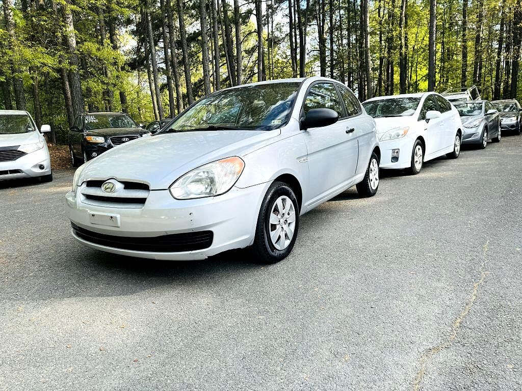 2009 Hyundai Accent GS image 0