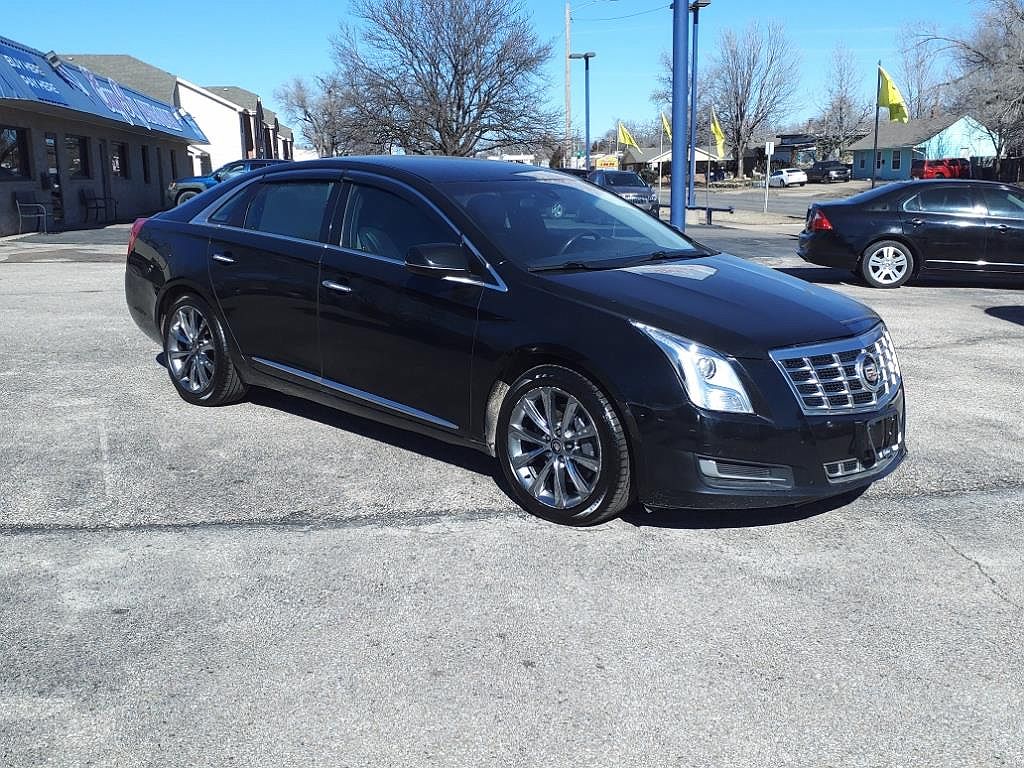 2015 Cadillac XTS Livery image 0
