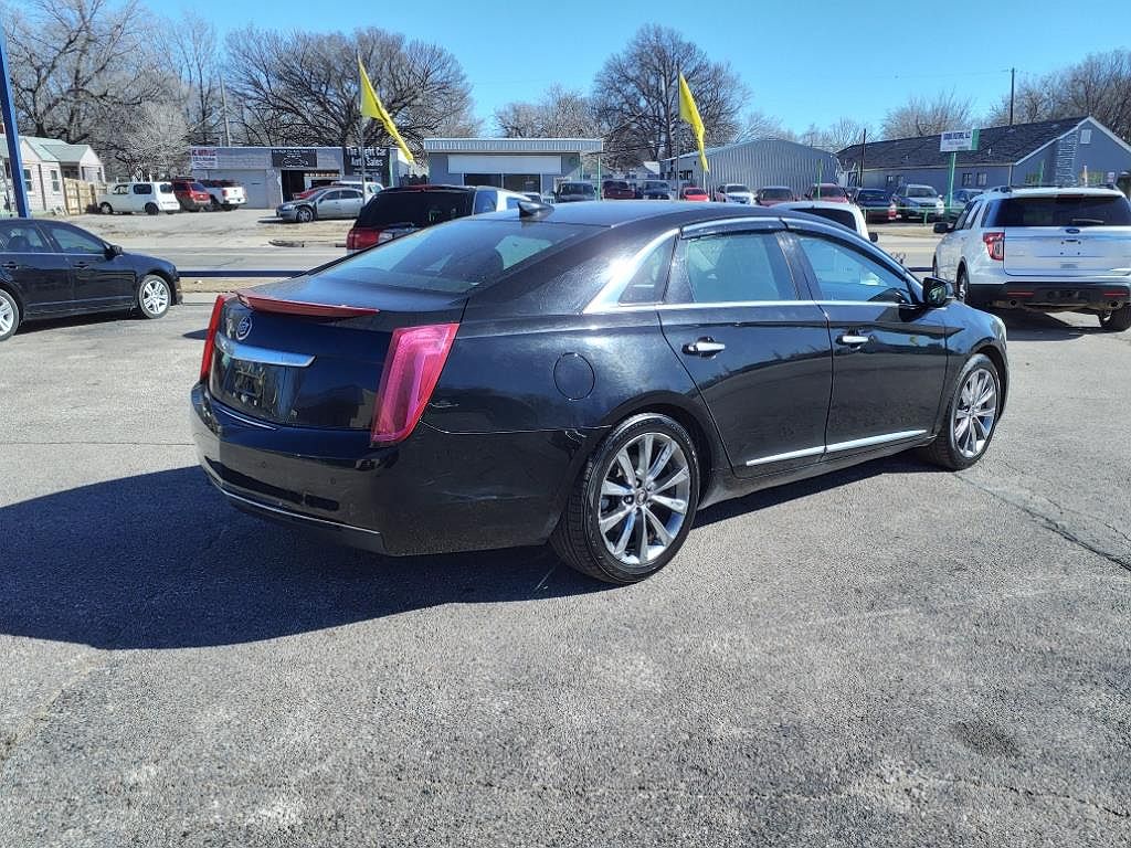 2015 Cadillac XTS Livery image 2