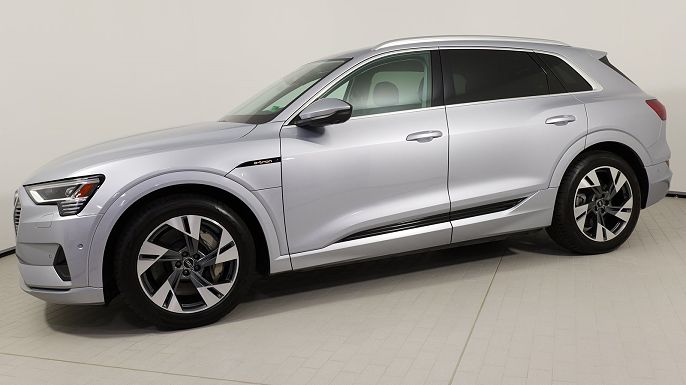 2022 Audi e-tron