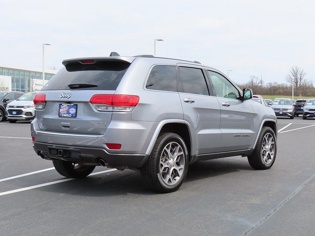 2018 Jeep Grand Cherokee Limited Edition image 2