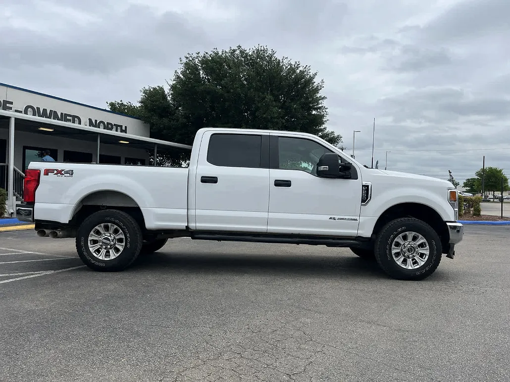 2022 Ford F-250 XL image 2
