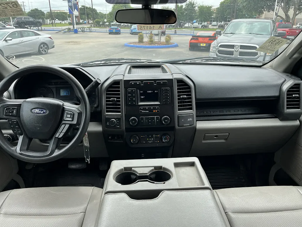 2022 Ford F-250 XL image 3