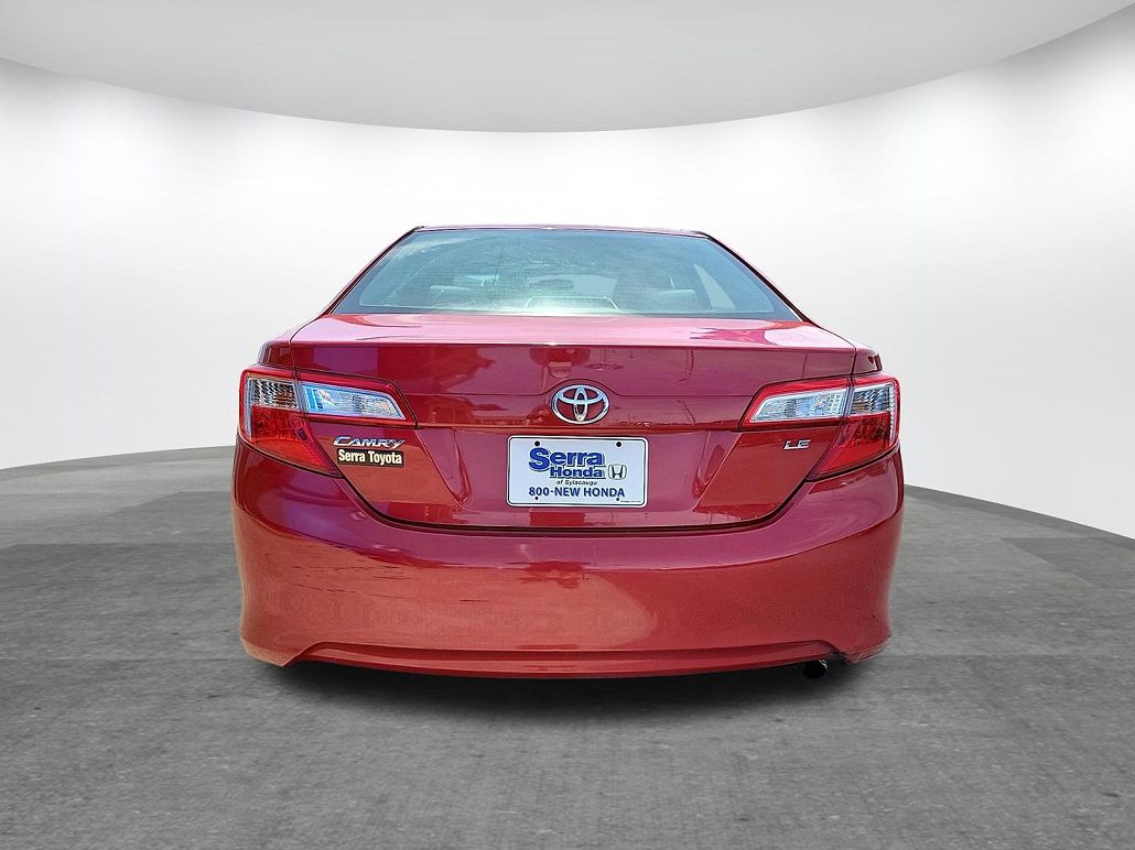 2012 Toyota Camry LE image 5