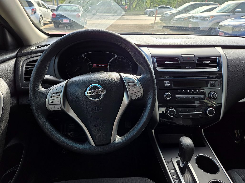 2015 Nissan Altima S image 5