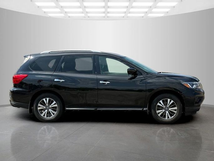 2017 Nissan Pathfinder