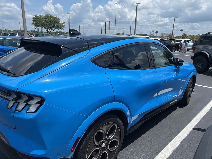 2022 Ford Mustang Mach-E