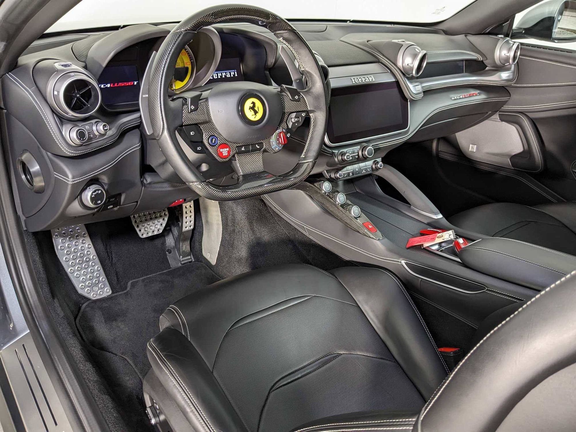 2018 Ferrari GTC4Lusso T image 13