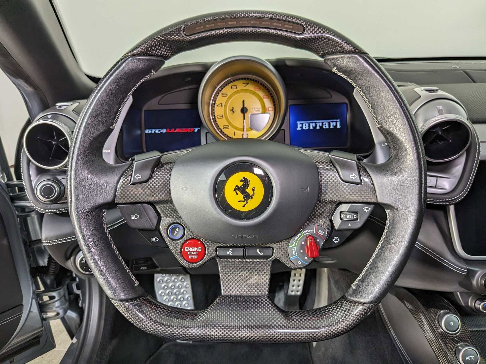 2018 Ferrari GTC4Lusso T image 17