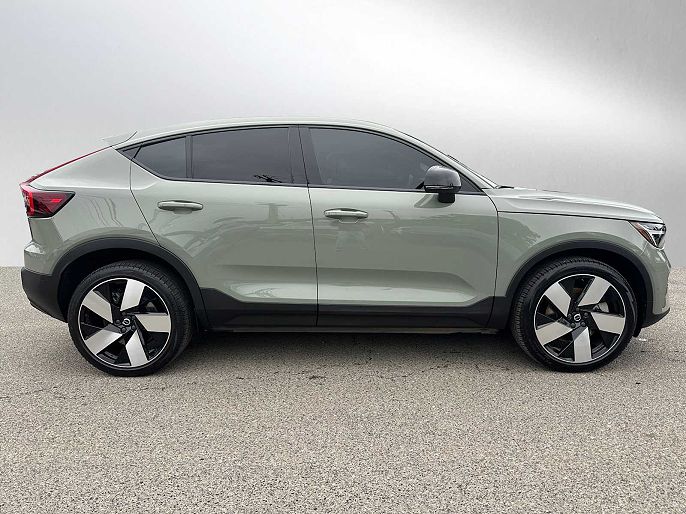 2023 Volvo C40