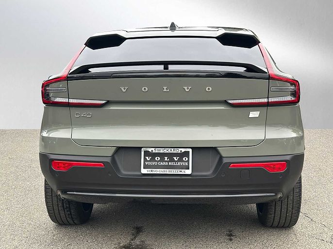 2023 Volvo C40