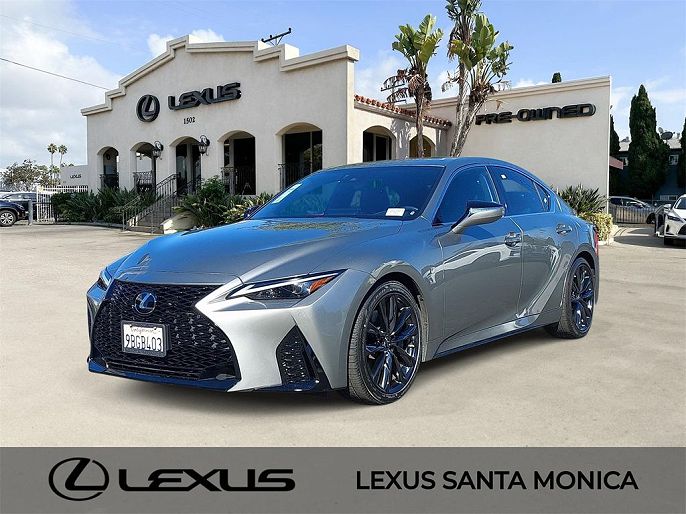 2022 Lexus IS