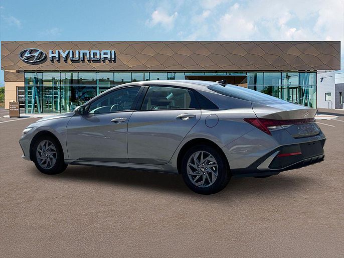 2025 Hyundai Elantra